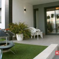 Апартаменты у озера, в пригороде, у моря в Испании, Валенсия, Торревьеха, 96 кв.м.