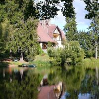 Elite real estate in the village, by the lake, in the forest in Estonia, Viljandimaa, 768 sq.m.