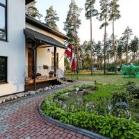 Дом у озера, в пригороде в Латвии, Геркалнский край, Упесциемс, 270 кв.м.