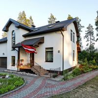 Дом у озера, в пригороде в Латвии, Геркалнский край, Упесциемс, 270 кв.м.