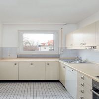 Квартира в большом городе в Германии, Мюнхен, 116 кв.м.