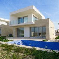 House in the mountains, in the village, in the suburbs, in the forest, at the seaside in Spain, Comunitat Valenciana, Torrevieja, 135 sq.m.