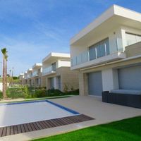 House in the mountains, in the village, in the suburbs, in the forest, at the seaside in Spain, Comunitat Valenciana, Torrevieja, 135 sq.m.