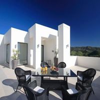 Апартаменты в большом городе, в горах, у моря в Испании, Андалусия, Марбелья, 70 кв.м.