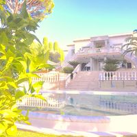 Villa in the big city, in the mountains, at the spa resort, at the seaside in France, Cannes, 530 sq.m.