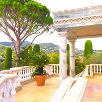 Villa in the big city, in the mountains, at the spa resort, at the seaside in France, Cannes, 530 sq.m.
