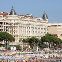 Hotel in the big city, at the spa resort, at the seaside in France, Cannes, 1500 sq.m.