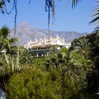 Apartment in the mountains, at the seaside in Spain, Andalucia, Marbella, 125 sq.m.