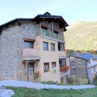 Apartment in the mountains in Andorra, Ordino, 118 sq.m.