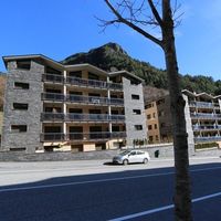 Apartment in the big city, in the mountains in Andorra, La Massana, Arinsal, 107 sq.m.