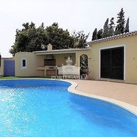 Villa in Portugal, Algarve, Carvoeiro, 250 sq.m.