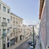 Апартаменты в большом городе в Португалии, Лиссабон, 80 кв.м.