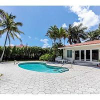 House in the USA, Florida, Golden Beach, 211 sq.m.