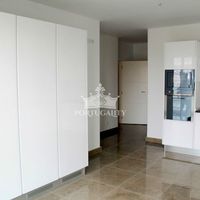 Apartment in the big city in Portugal, Lisbon, 300 sq.m.