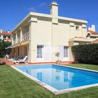 Villa in the suburbs in Portugal, Sintra, 214 sq.m.