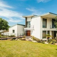 Villa in the suburbs in Portugal, Sintra, 278 sq.m.