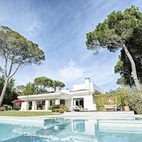 Villa in Portugal, Estoril, 589 sq.m.