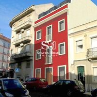 Апартаменты в большом городе в Португалии, Лиссабон, 200 кв.м.
