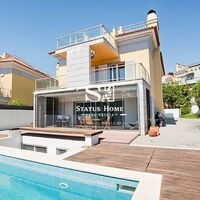 Villa at the seaside in Portugal, Estoril, 215 sq.m.
