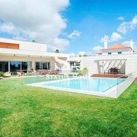 Villa in the suburbs, at the seaside in Portugal, Sintra, 688 sq.m.