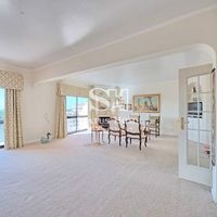 Apartment at the seaside in Portugal, Cascais, 180 sq.m.