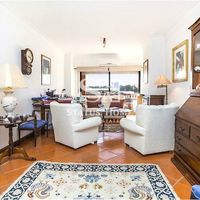 Apartment in Portugal, Cascais, 136 sq.m.