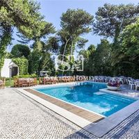 Villa in the suburbs in Portugal, Cascais, 480 sq.m.