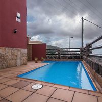 Шале в большом городе, в пригороде, у моря в Испании, Канарские Острова, Вальсекильо-де-Гран-Канария, 360 кв.м.