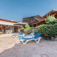 Bungalow in the mountains, in the suburbs in Spain, Canary Islands, Valsequillo de Gran Canaria, 180 sq.m.