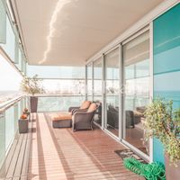 Apartment in the big city, at the seaside in Spain, Catalunya, Barcelona, 121 sq.m.