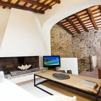 Apartment in Spain, Catalunya, Girona, 321 sq.m.