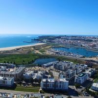 Apartment at the seaside in Portugal, 122 sq.m.