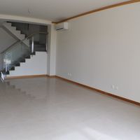 Апартаменты в большом городе, у моря в Португалии, Алгарви, Албуфейра, 131 кв.м.