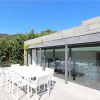 Villa in the mountains, in the village, in the suburbs, at the seaside in Spain, Catalunya, Barcelona, 650 sq.m.