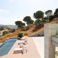 Villa in the mountains, in the village, in the suburbs, at the seaside in Spain, Catalunya, Barcelona, 500 sq.m.