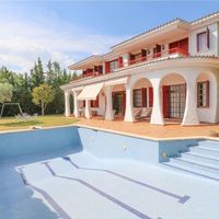 Villa in the village, in the suburbs, at the seaside in Spain, Catalunya, Barcelona, 639 sq.m.