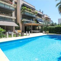 Apartment in the big city, at the seaside in Spain, Catalunya, Barcelona, 250 sq.m.