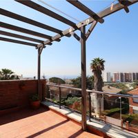 Вилла в горах, в деревне, в пригороде, у моря в Испании, Каталония, Барселона, 413 кв.м.