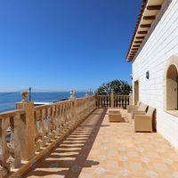 Villa in the village, in the suburbs, at the seaside in Spain, Catalunya, Barcelona, 370 sq.m.