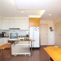 Villa in the mountains, in the village, in the suburbs, at the seaside in Spain, Catalunya, Barcelona, 615 sq.m.