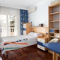 Вилла в горах, в деревне, в пригороде, у моря в Испании, Каталония, Барселона, 537 кв.м.