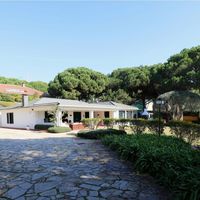 Вилла в горах, в деревне, в пригороде, у моря в Испании, Каталония, Барселона, 400 кв.м.