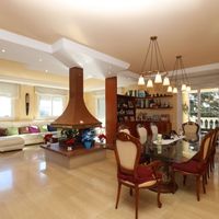 Вилла в горах, в деревне, у моря в Испании, Каталония, Барселона, 812 кв.м.