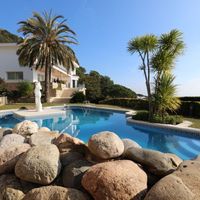 Villa in the mountains, in the village, at the seaside in Spain, Catalunya, Barcelona, 540 sq.m.