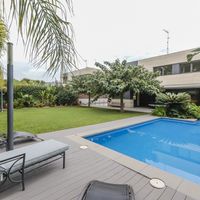 Вилла в горах, в деревне, в пригороде, у моря в Испании, Каталония, Барселона, 500 кв.м.