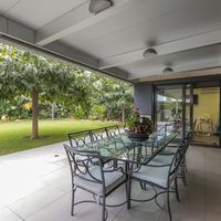 Вилла в горах, в деревне, в пригороде, у моря в Испании, Каталония, Барселона, 500 кв.м.