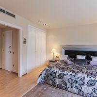 Вилла в горах, в деревне, в пригороде, у моря в Испании, Каталония, Барселона, 500 кв.м.