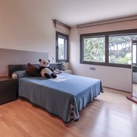 Вилла в горах, в деревне, в пригороде, у моря в Испании, Каталония, Барселона, 500 кв.м.