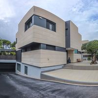 Вилла в горах, в деревне, в пригороде, у моря в Испании, Каталония, Барселона, 500 кв.м.