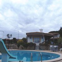 Villa in the mountains, in the village, in the suburbs, at the seaside in Spain, Catalunya, Barcelona, 440 sq.m.